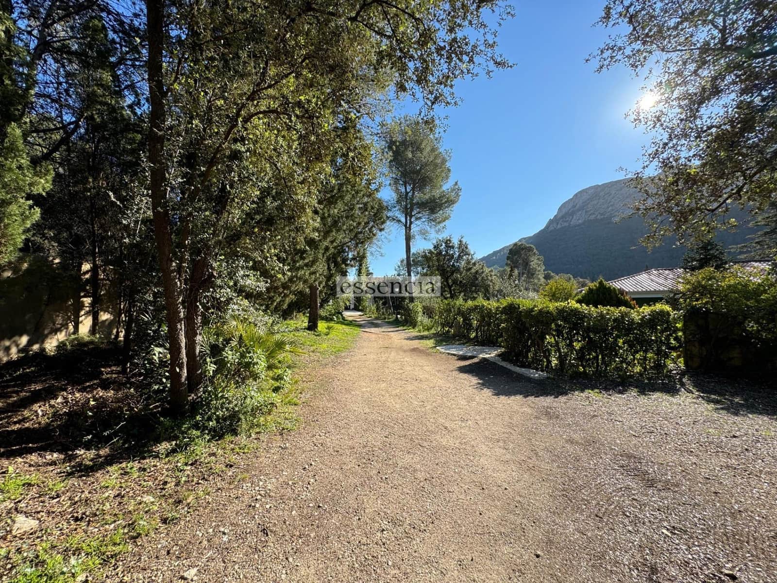 7 soveværelse Villa til salg i La Drova med swimmingpool garage - € 569.000 (Ref: 8743623)