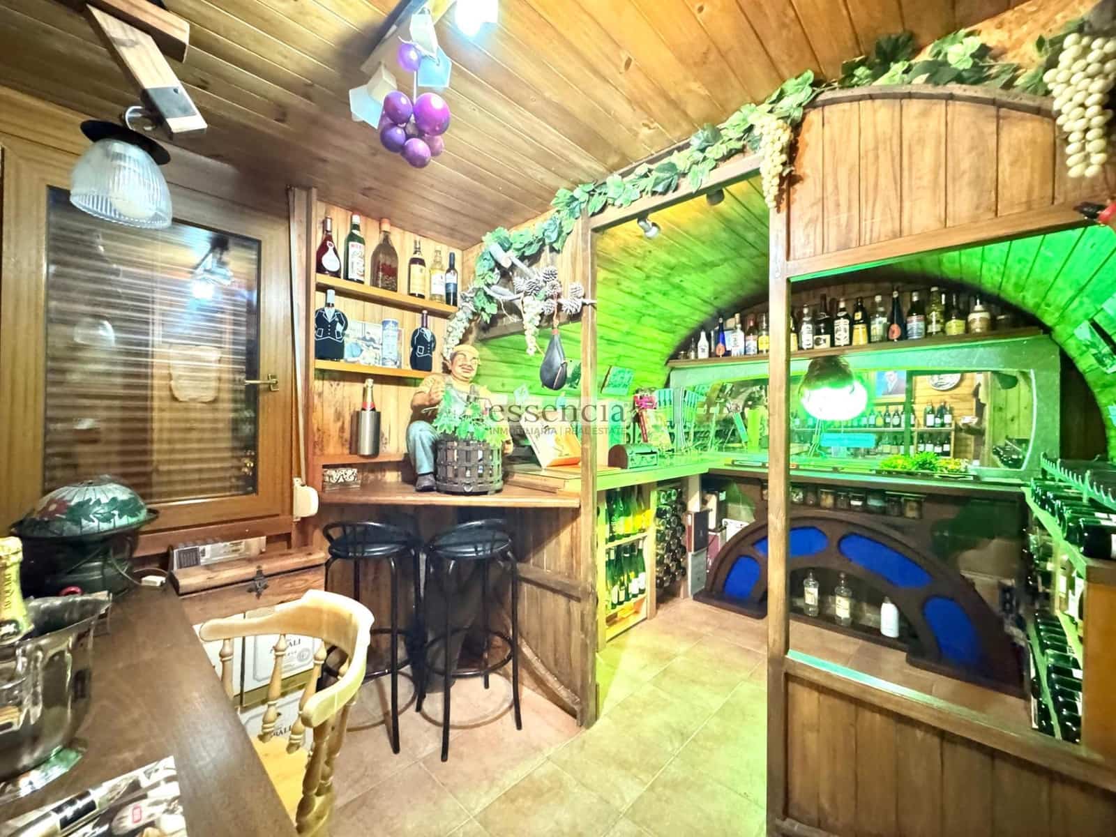 7 soveværelse Villa til salg i La Drova med swimmingpool garage - € 569.000 (Ref: 8743623)