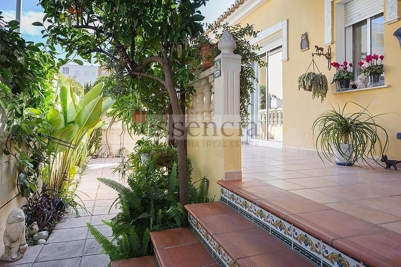 4 soverom Villa til salgs i Bellreguard med garasje - € 289 000 (Ref: 8770684)