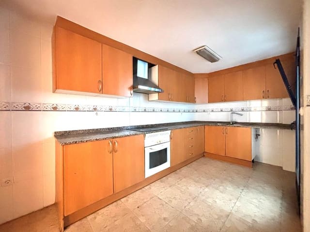 3 makuuhuone Asunto myytävänä paikassa Gandia mukana 
autotalli - 154 950 € (Ref: 8770685)