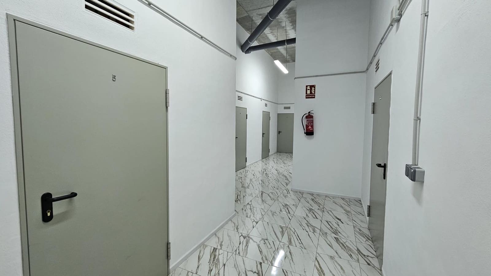 Local Comercial en Gandia en venta - 299.900 € (Ref: 8786873)