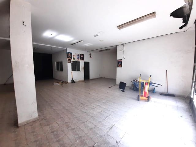 Commercial for sale in Gandia - € 129,990 (Ref: 8847687)