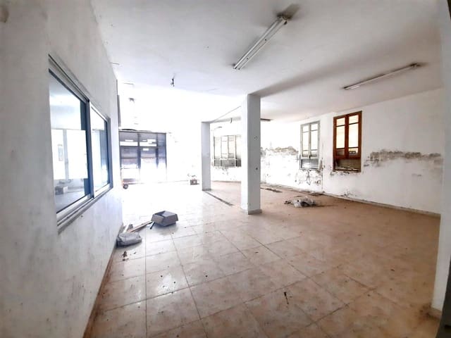 Commercial for sale in Gandia - € 129,990 (Ref: 8847687)