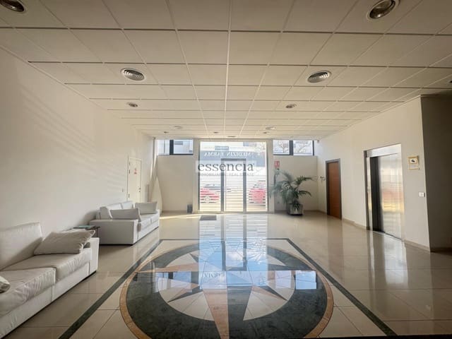 Biznes na sprzedaż w Gandia z garażem - 780 000 € (Ref: 8859634)