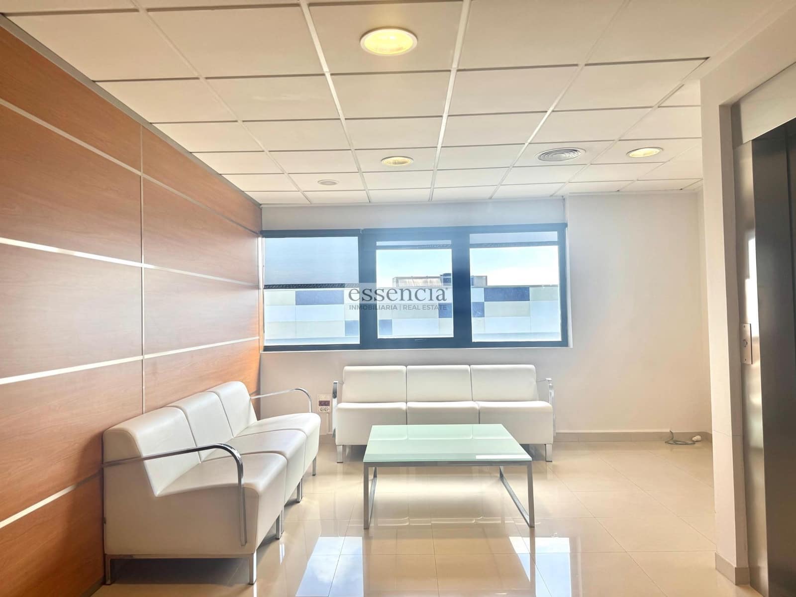 Bedrift til salgs i Gandia med garasje - € 780 000 (Ref: 8859634)