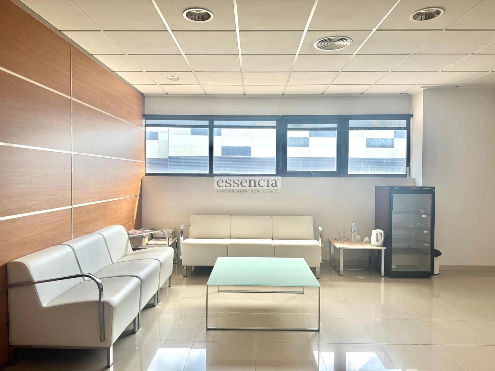 Bedrift til salgs i Gandia med garasje - € 780 000 (Ref: 8859634)