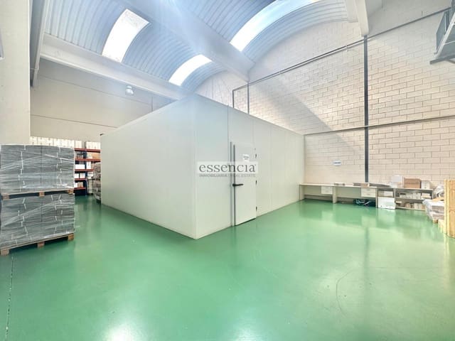 Biznes na sprzedaż w Gandia z garażem - 780 000 € (Ref: 8859634)