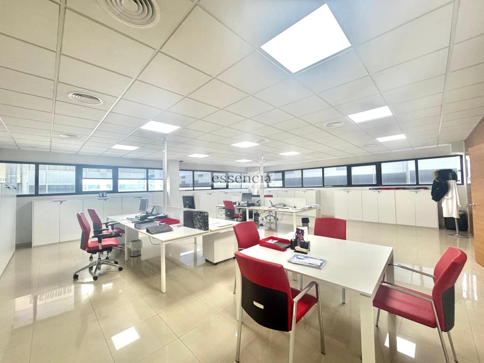 Bedrift til salgs i Gandia med garasje - € 780 000 (Ref: 8859634)