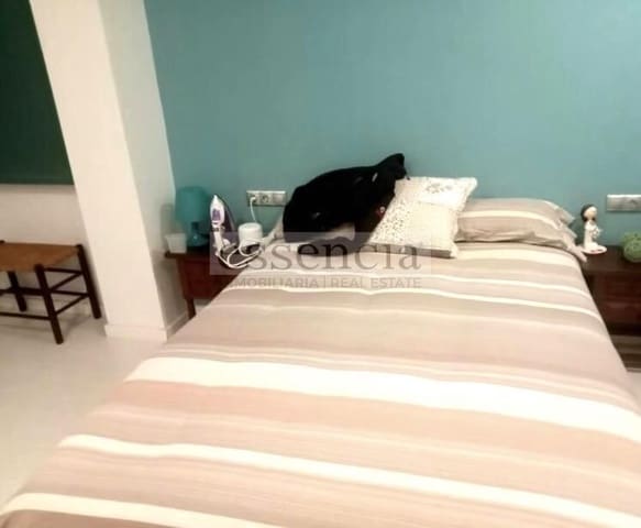 30 bedroom Hotel for sale in Gandia - € 800,000 (Ref: 8936687)