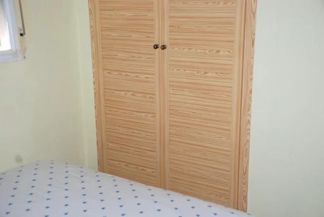 2 bedroom Penthouse for sale in Miramar with pool - € 185,000 (Ref: 8972154)