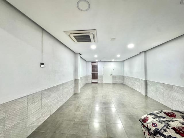 Commercieel te koop in Gandia - € 83.000 (Ref: 8992101)