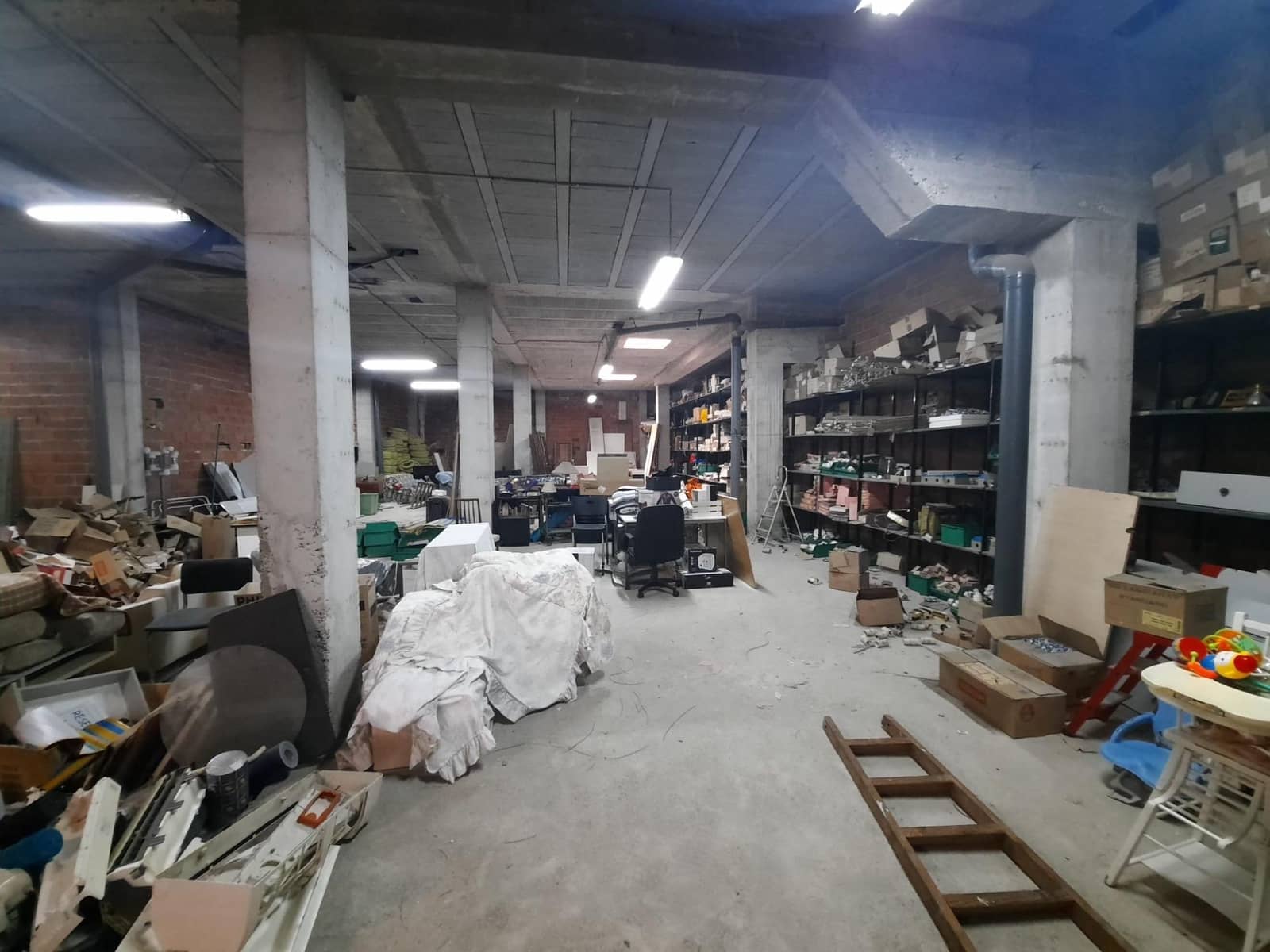 Kommersiell til salgs i Gandia - € 225 000 (Ref: 8992102)