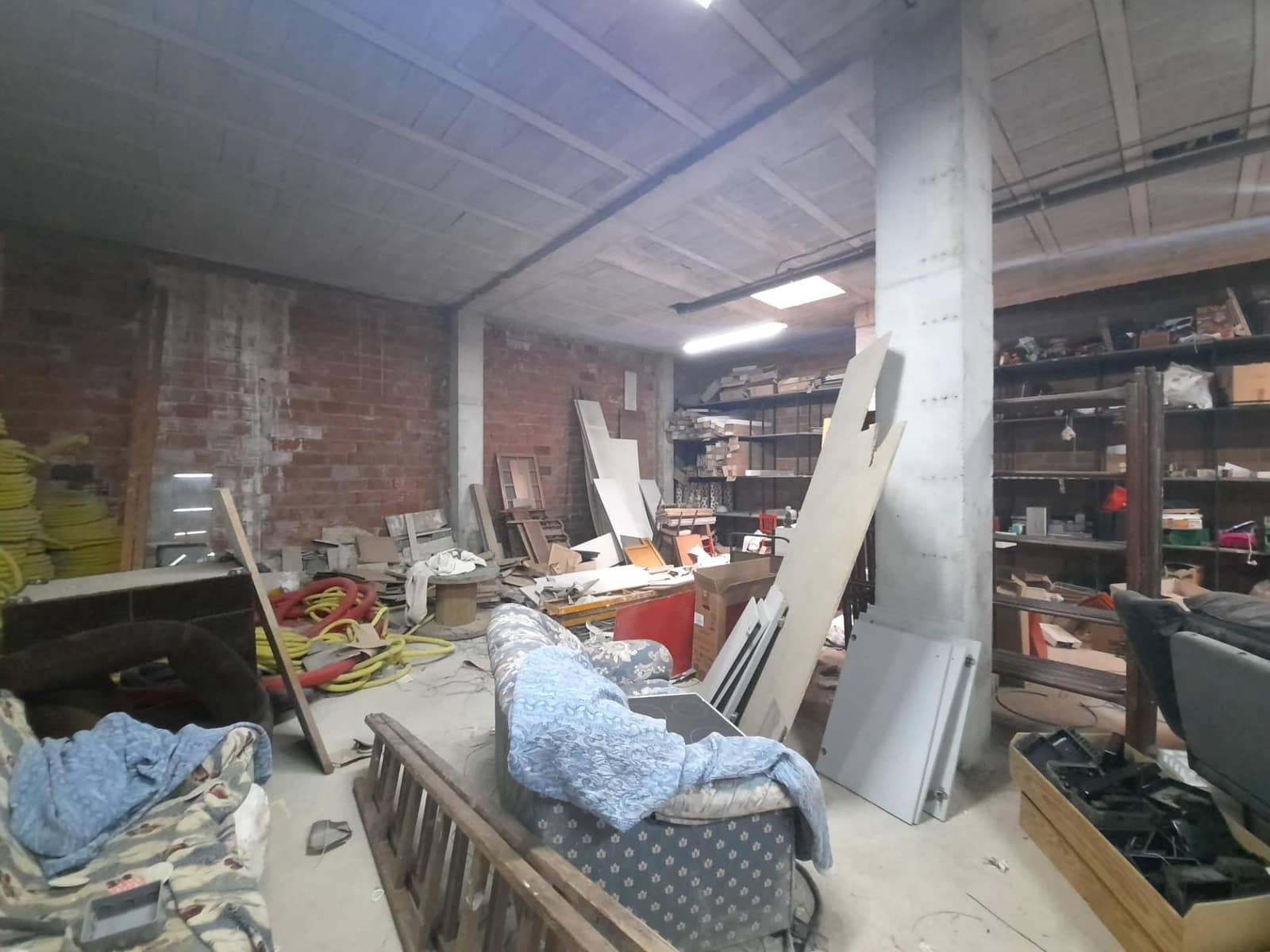 Kommersiell til salgs i Gandia - € 225 000 (Ref: 8992102)