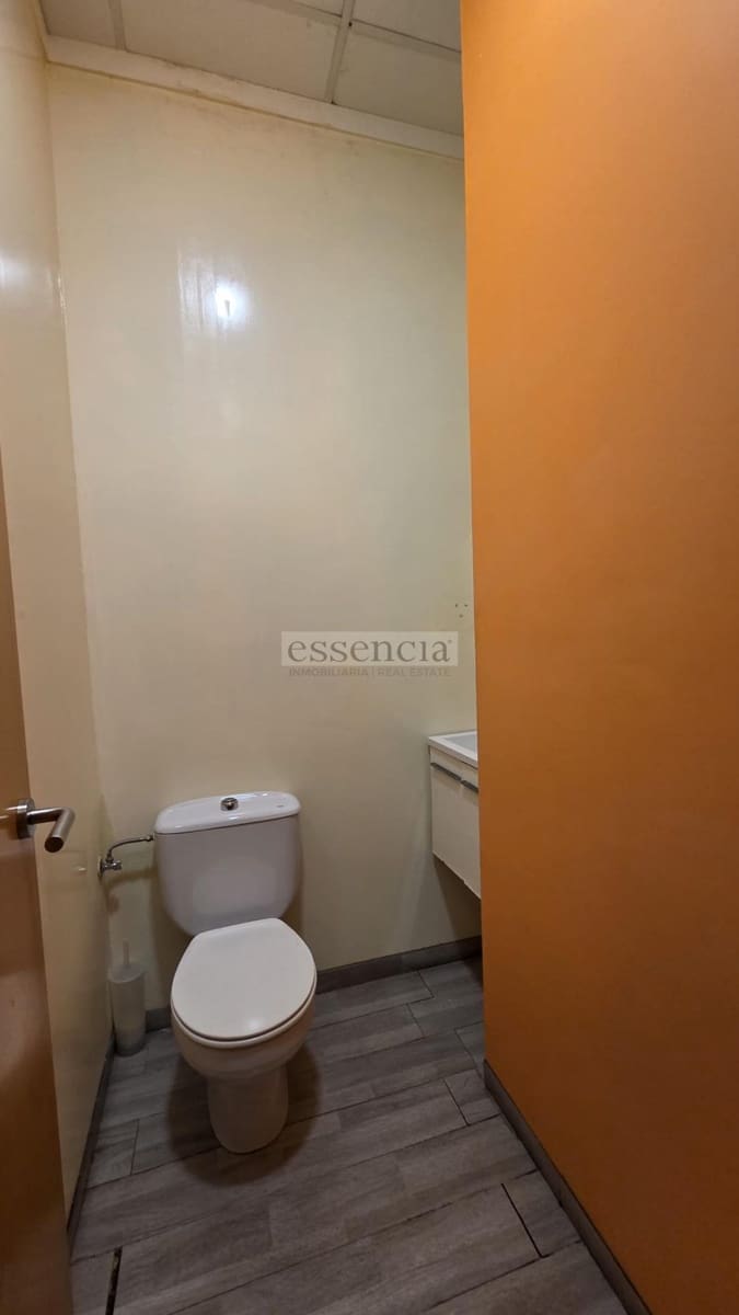 Kaupallinen vuokrattavana paikassa Gandia - 690 € (Ref: 9012408)