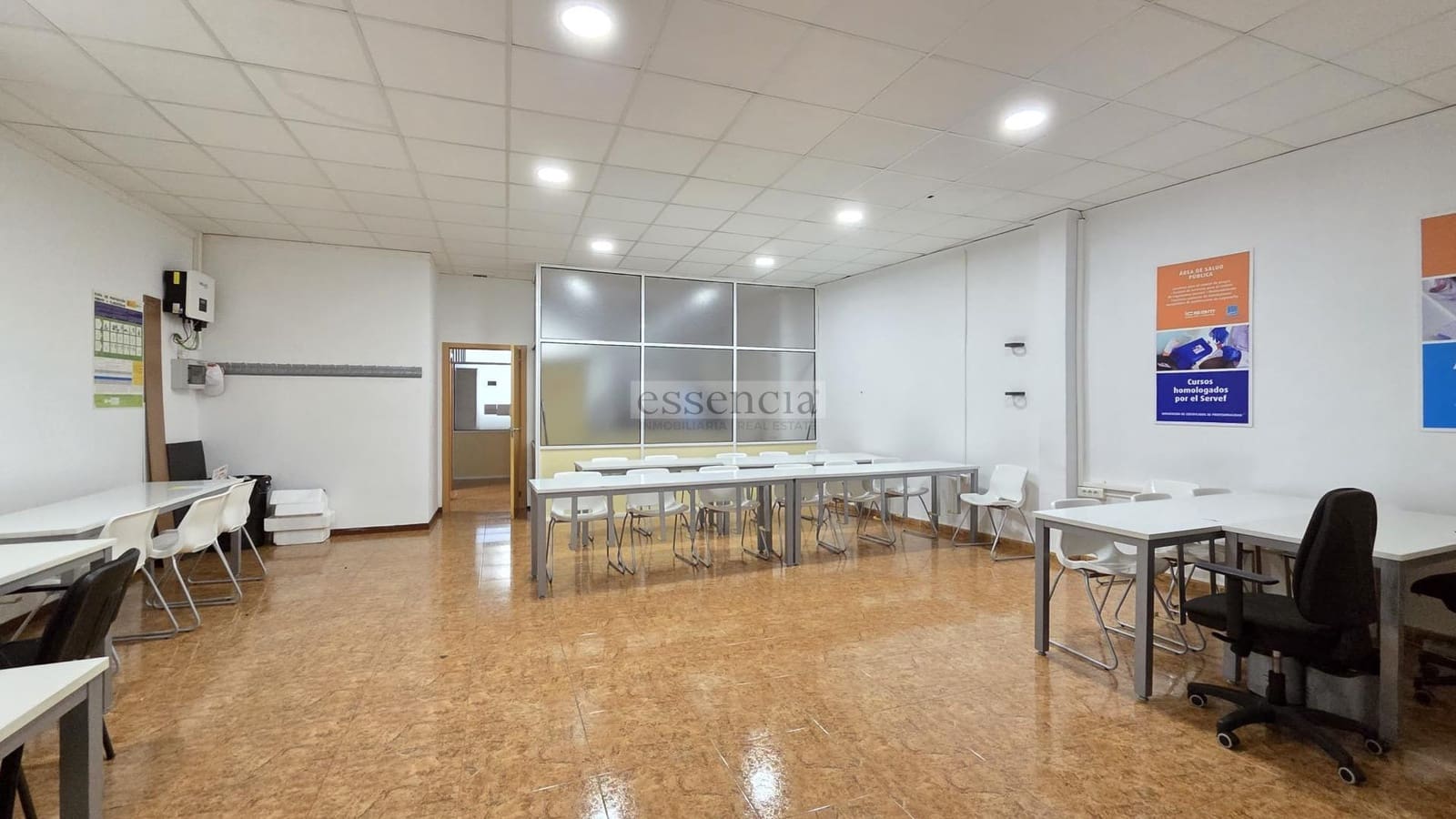 Kaupallinen vuokrattavana paikassa Gandia - 690 € (Ref: 9012408)