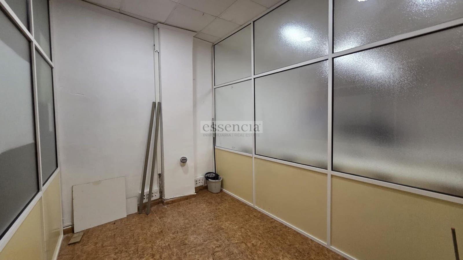 Kaupallinen vuokrattavana paikassa Gandia - 690 € (Ref: 9012408)