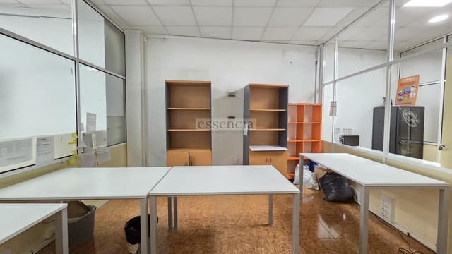 Erhverv til leje i Gandia - € 690 (Ref: 9012408)