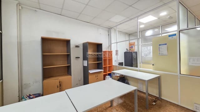 Erhverv til leje i Gandia - € 690 (Ref: 9012408)