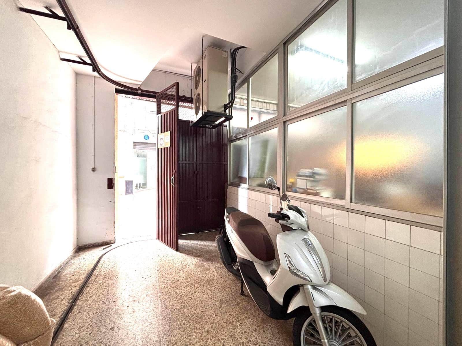 Erhverv til salg i Gandia med garage - € 189.000 (Ref: 9014613)