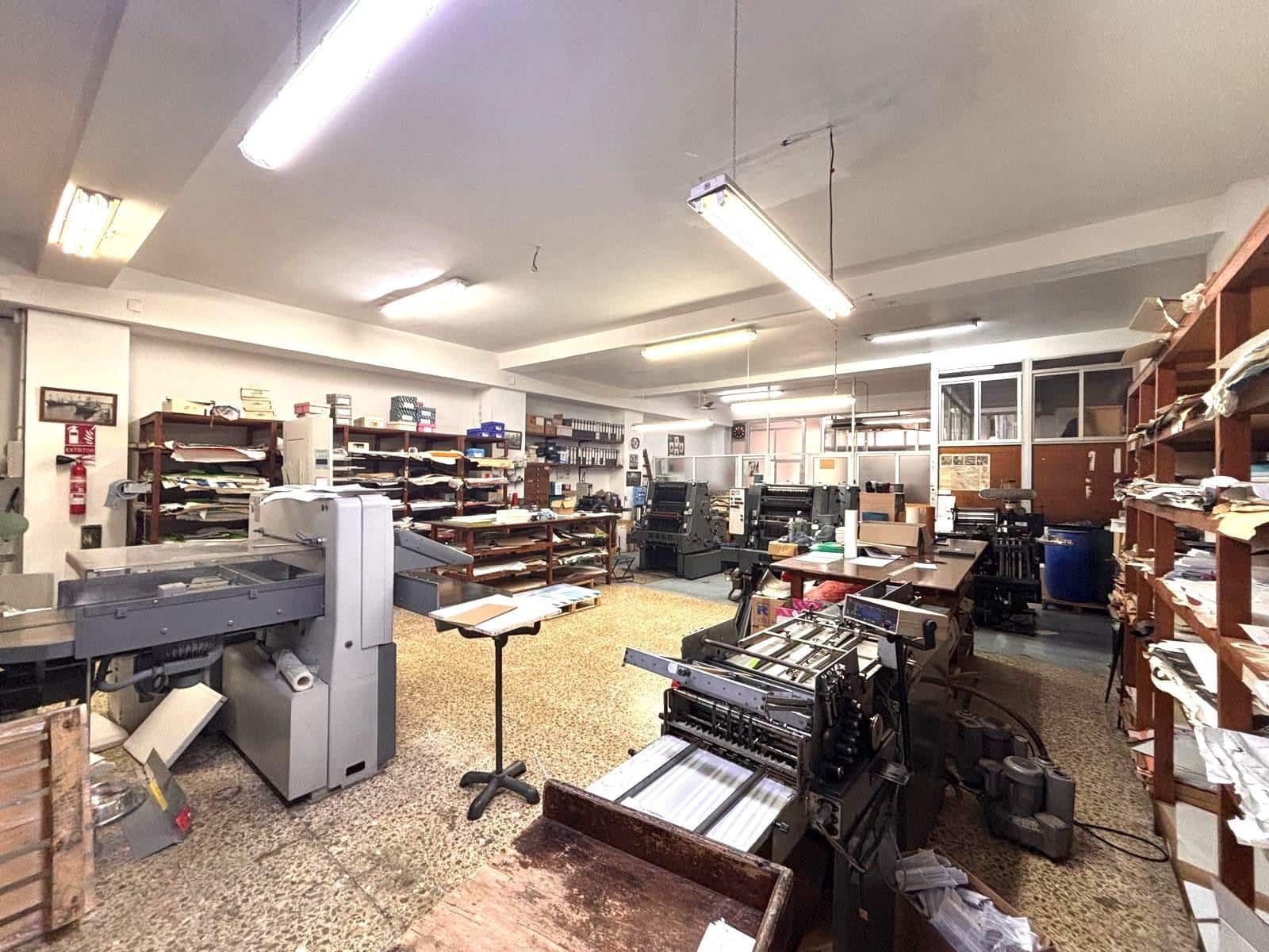 Erhverv til salg i Gandia med garage - € 189.000 (Ref: 9014613)