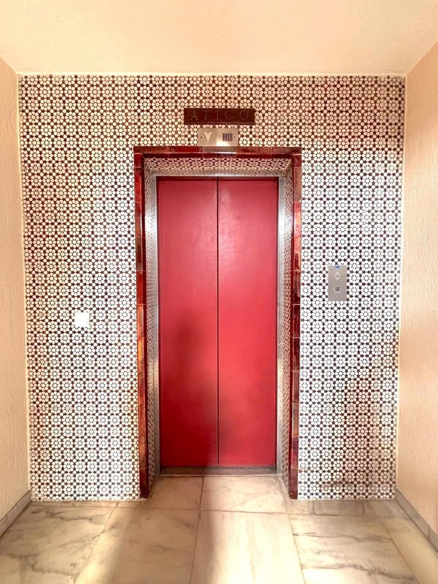 5 soveværelse Lejlighed til salg i Gandia med garage - € 399.900 (Ref: 9031280)