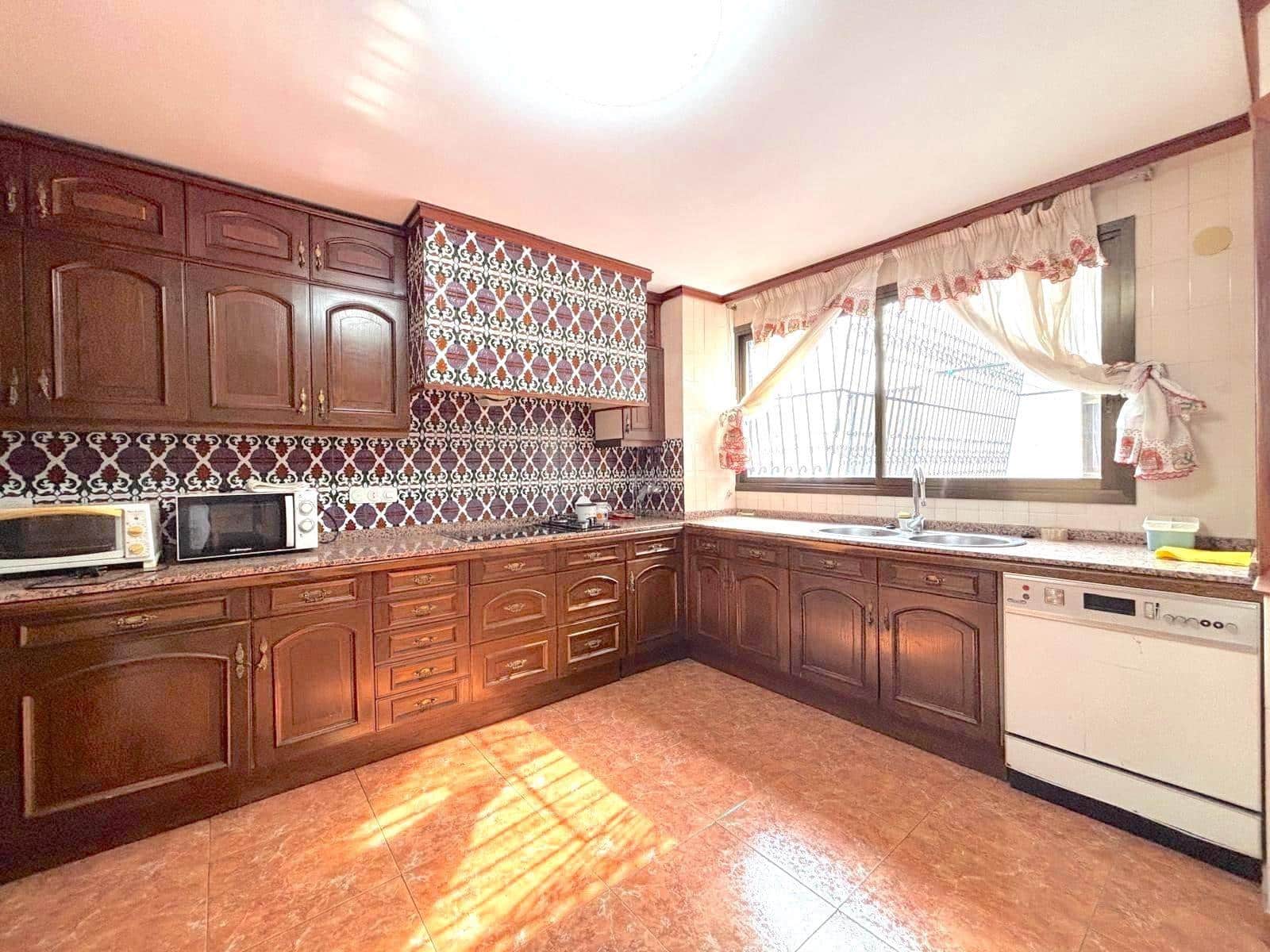 5 soveværelse Lejlighed til salg i Gandia med garage - € 399.900 (Ref: 9031280)