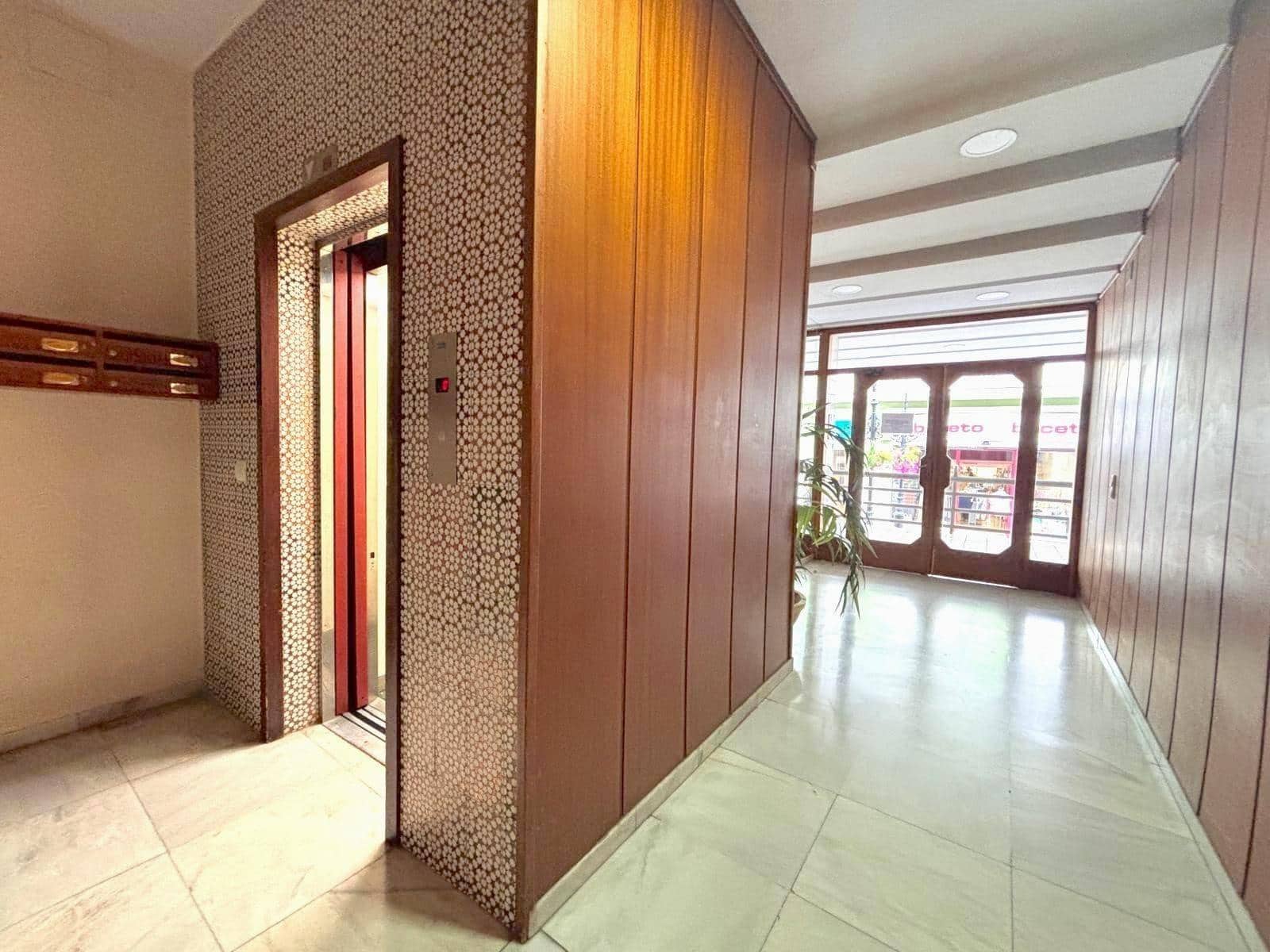 5 soveværelse Lejlighed til salg i Gandia med garage - € 399.900 (Ref: 9031280)