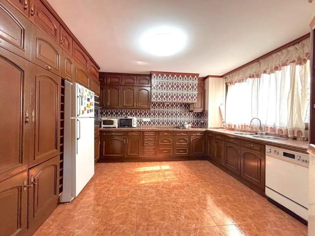 5 soveværelse Lejlighed til salg i Gandia med garage - € 399.900 (Ref: 9031280)