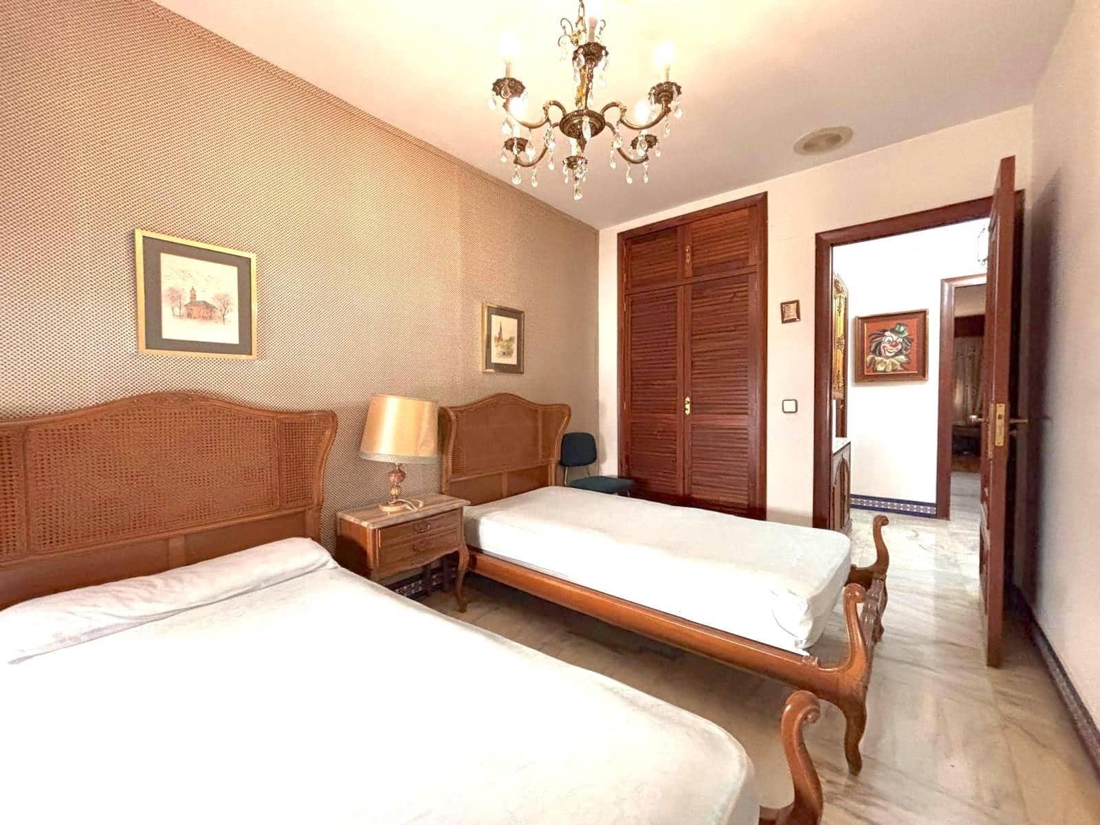 5 soveværelse Lejlighed til salg i Gandia med garage - € 399.900 (Ref: 9031280)