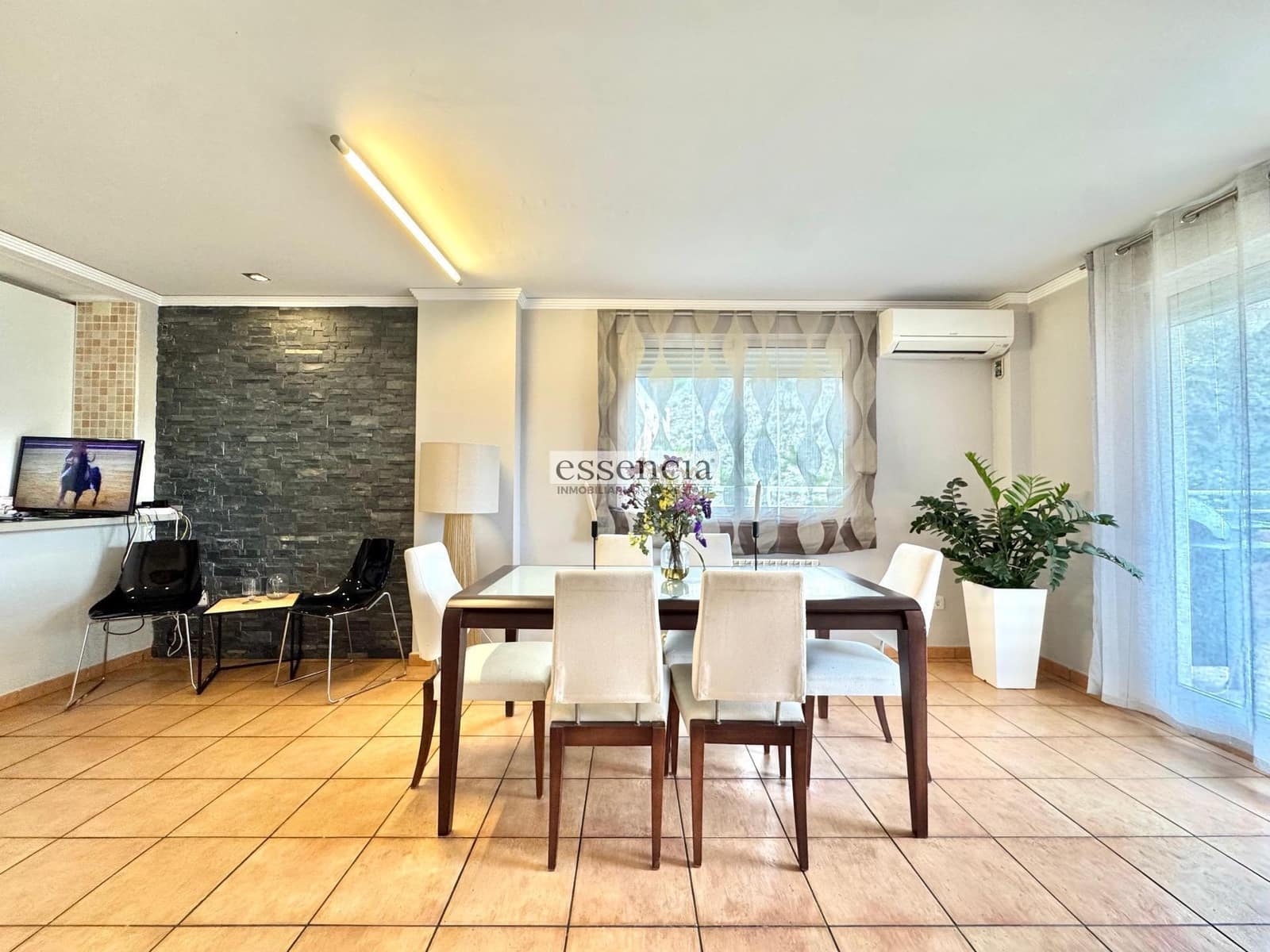 4 soveværelse Villa til salg i Gandia med swimmingpool - € 359.000 (Ref: 9057459)