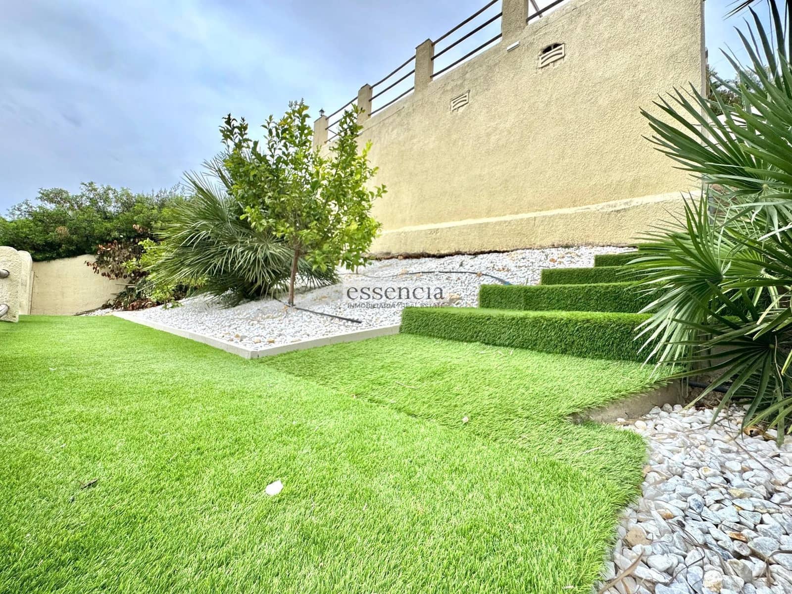 4 soveværelse Villa til salg i Gandia med swimmingpool - € 359.000 (Ref: 9057459)