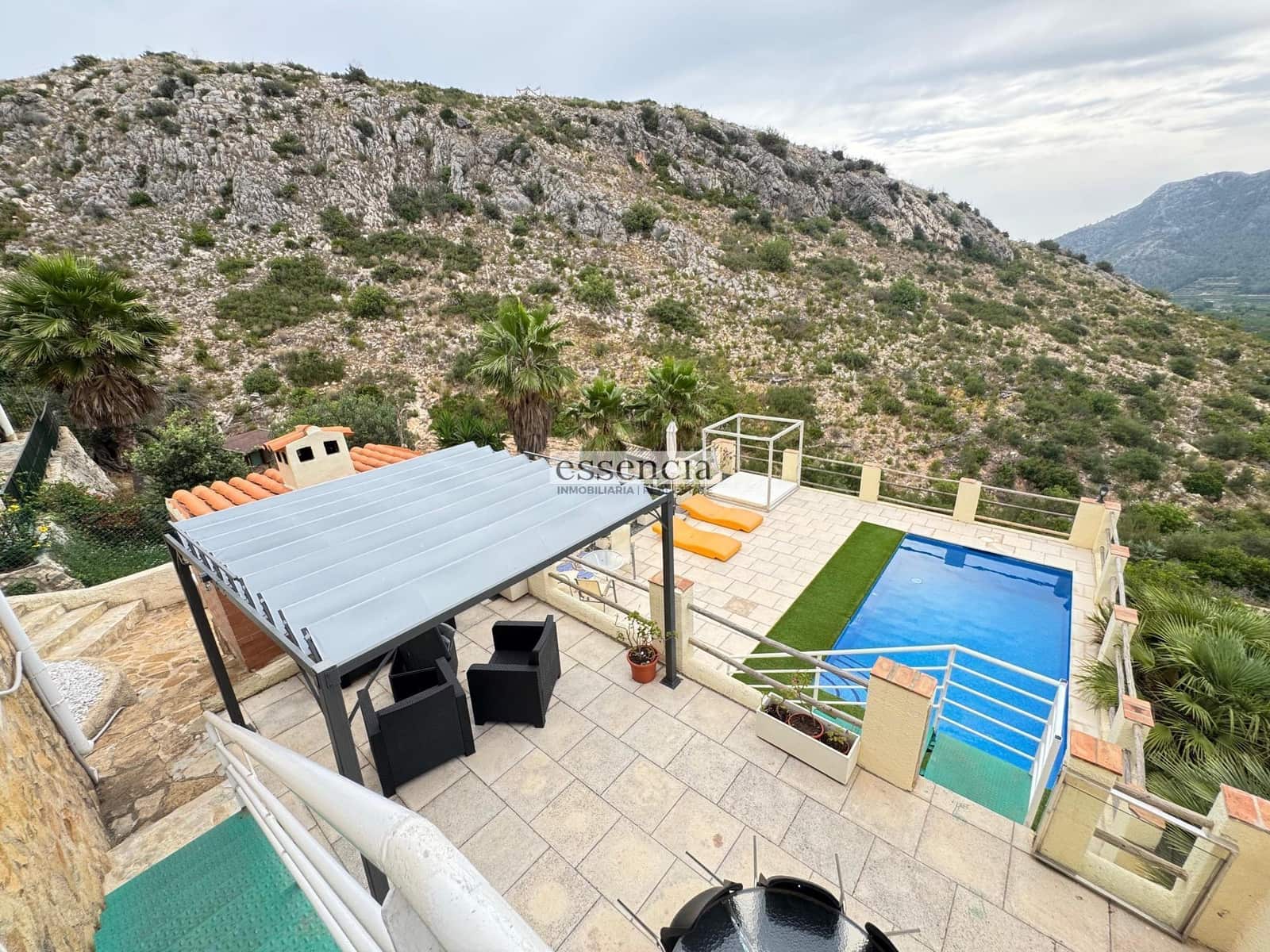 4 soveværelse Villa til salg i Gandia med swimmingpool - € 359.000 (Ref: 9057459)