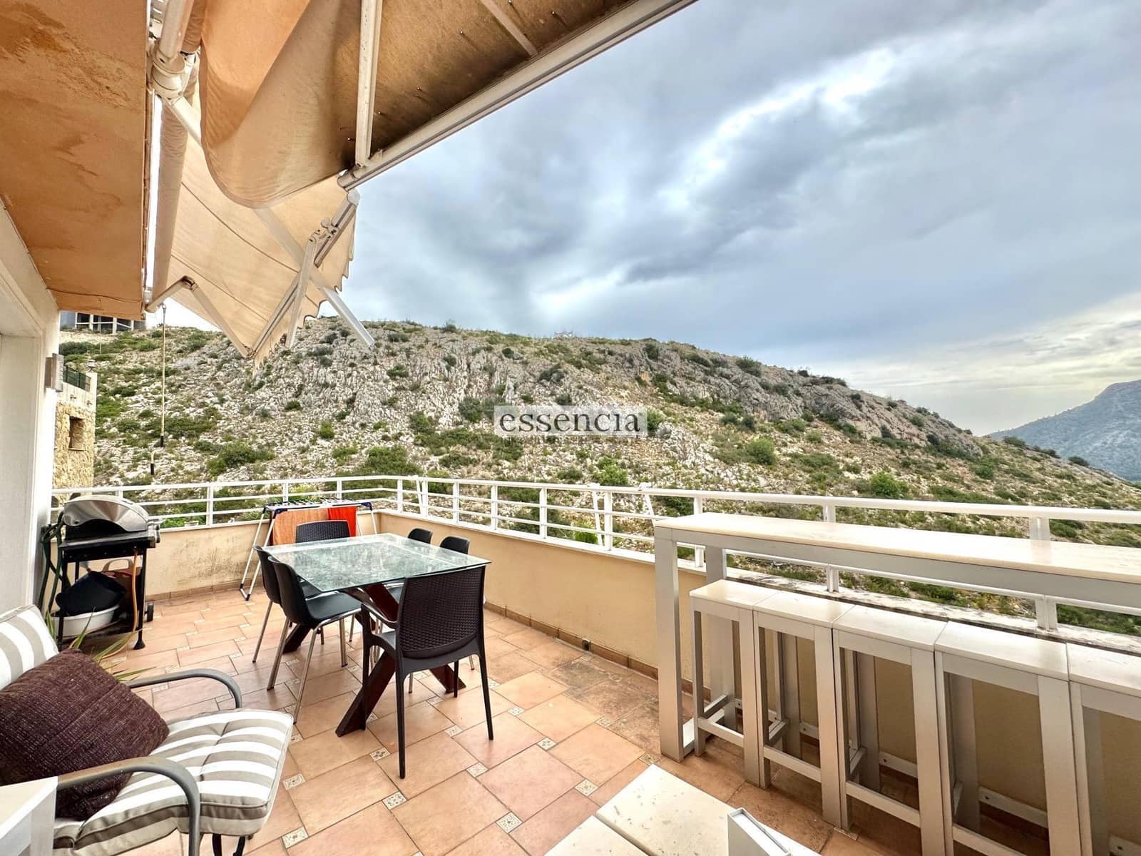 4 soveværelse Villa til salg i Gandia med swimmingpool - € 359.000 (Ref: 9057459)