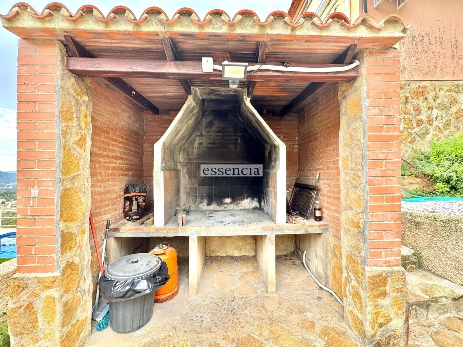 4 soveværelse Villa til salg i Gandia med swimmingpool - € 359.000 (Ref: 9057459)