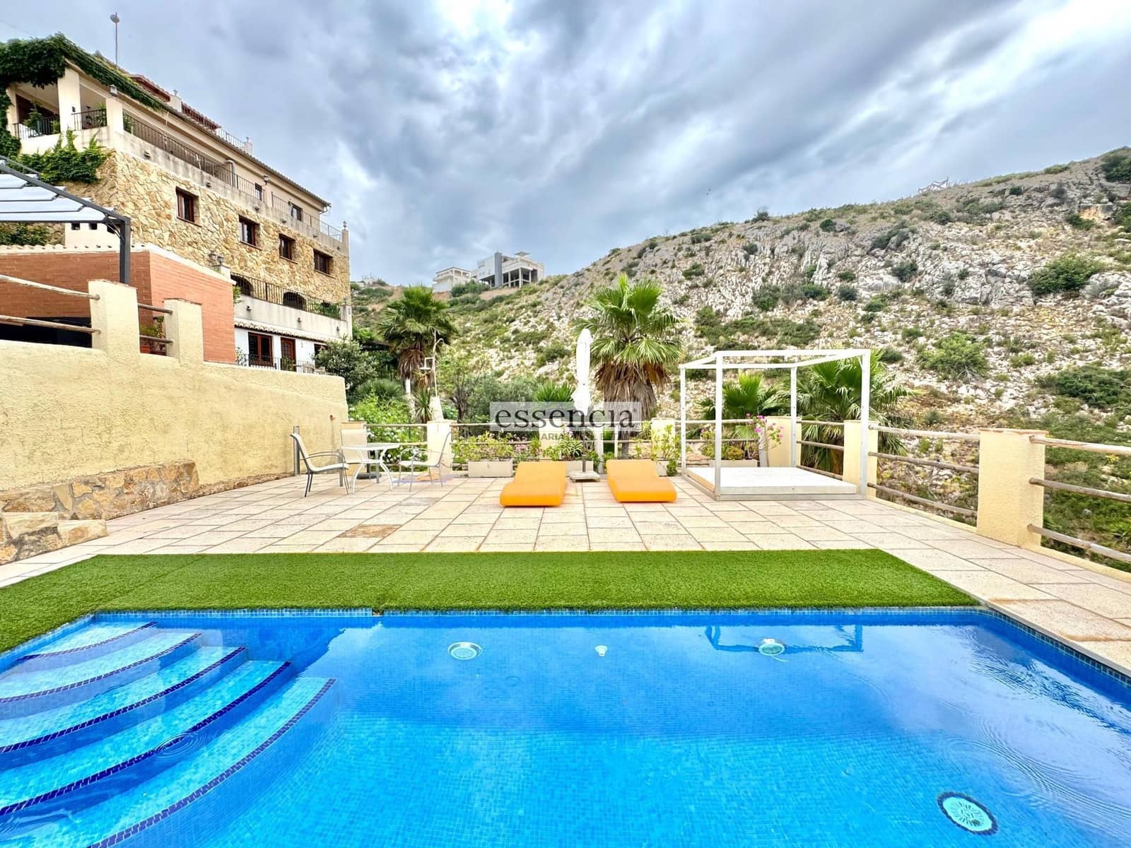 4 soveværelse Villa til salg i Gandia med swimmingpool - € 359.000 (Ref: 9057459)