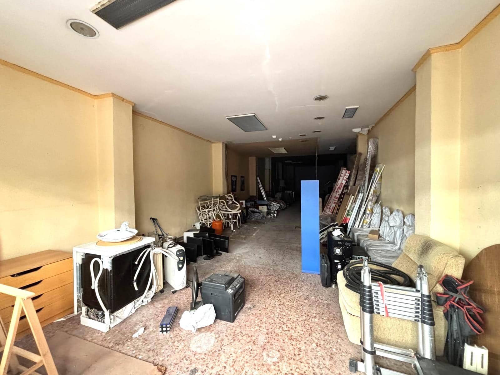 Erhverv til salg i Gandia - € 105.000 (Ref: 9095163)