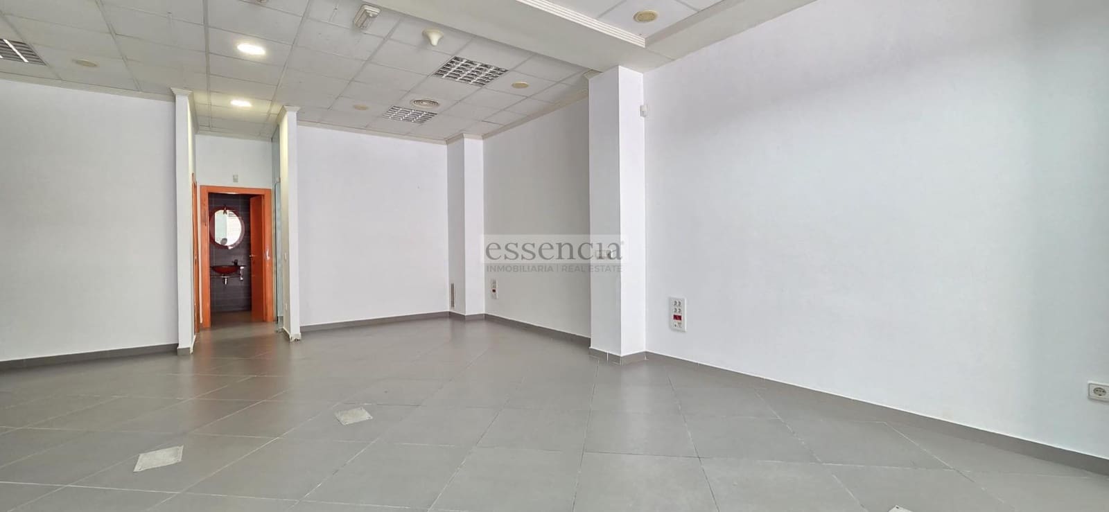 2 bedroom Commercial for sale in Gandia - € 82,292 (Ref: 9104495)