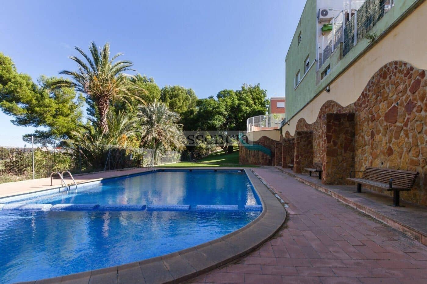 3 soveværelse Rækkehus til salg i Almoines med swimmingpool garage - € 209.000 (Ref: 9108577)