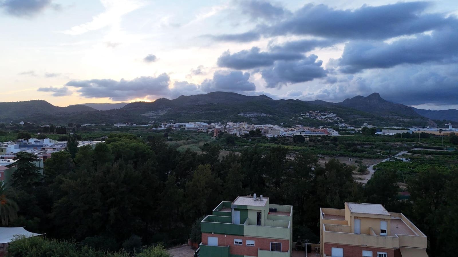 3 soveværelse Rækkehus til salg i Almoines med swimmingpool garage - € 209.000 (Ref: 9108577)