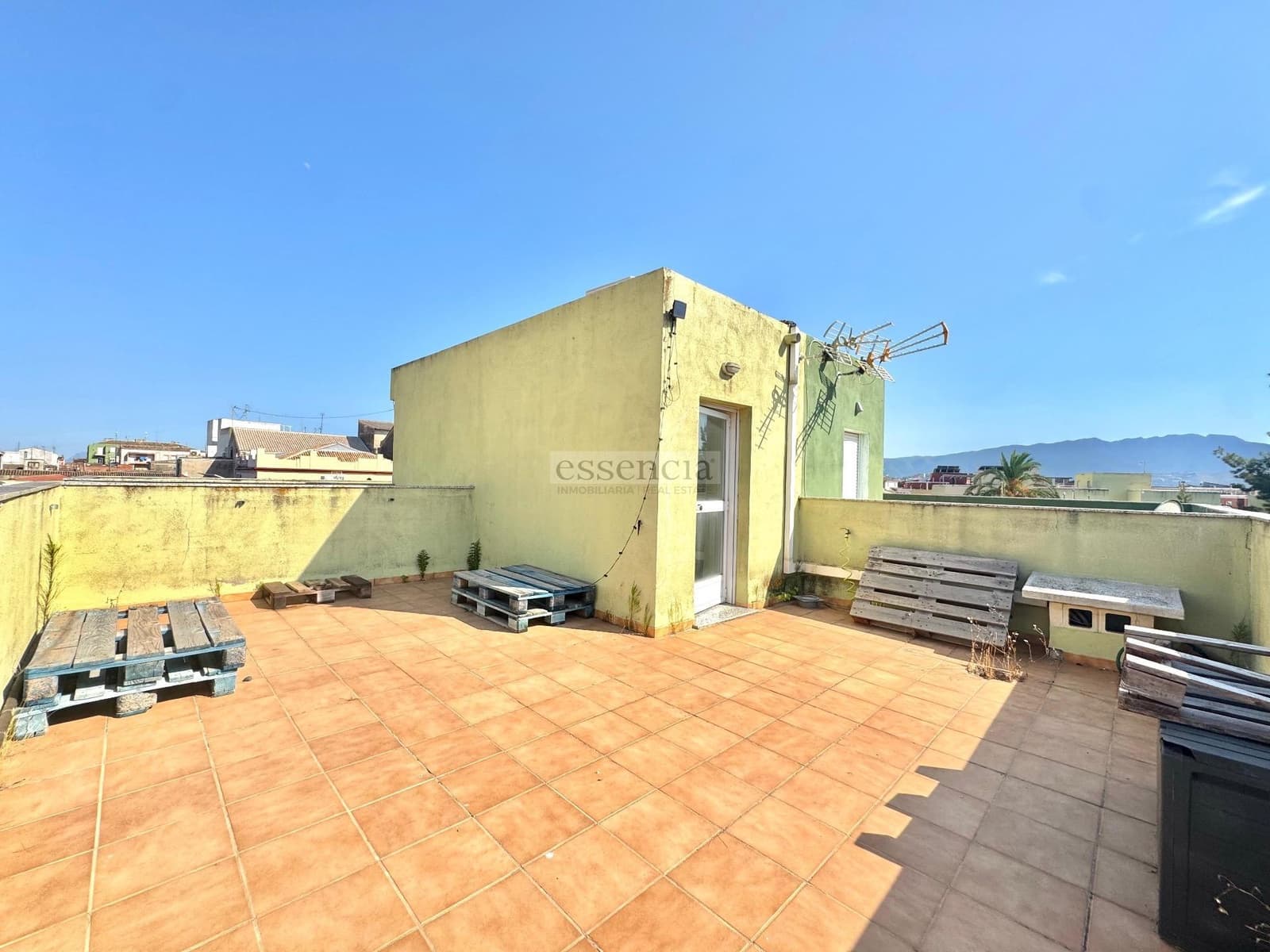 3 soveværelse Rækkehus til salg i Almoines med swimmingpool garage - € 209.000 (Ref: 9108577)