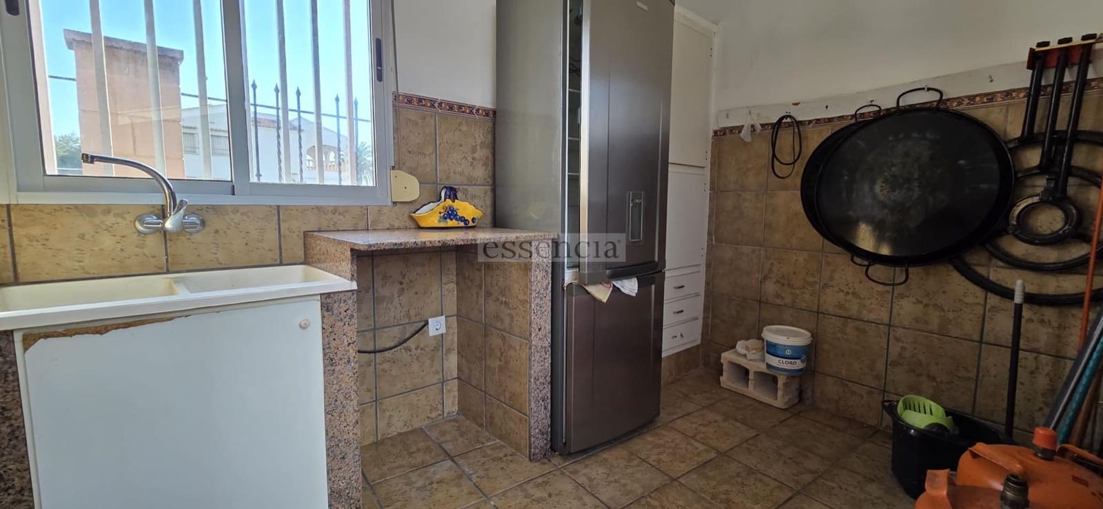 5 soveværelse Villa til salg i Oliva med swimmingpool garage - € 329.900 (Ref: 9126702)