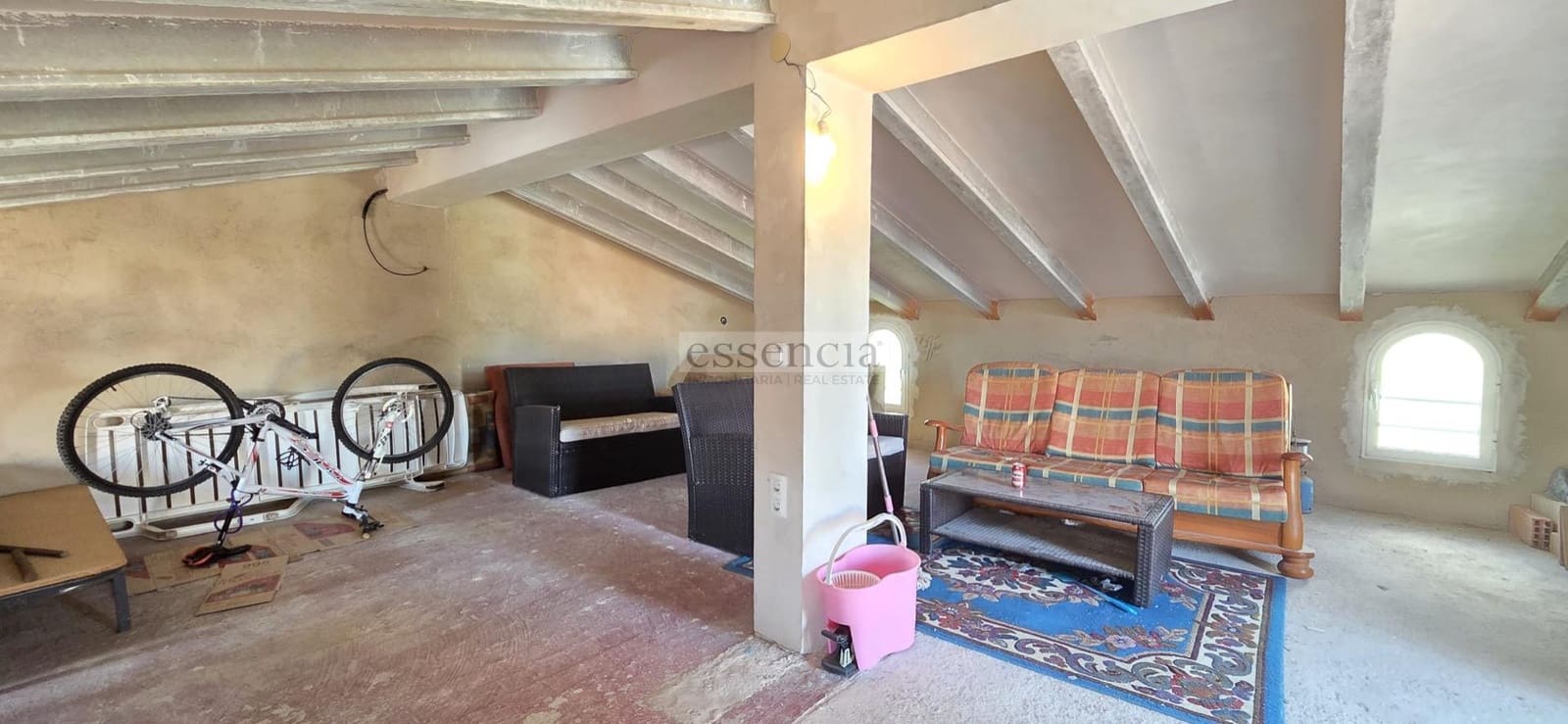 5 soveværelse Villa til salg i Oliva med swimmingpool garage - € 329.900 (Ref: 9126702)