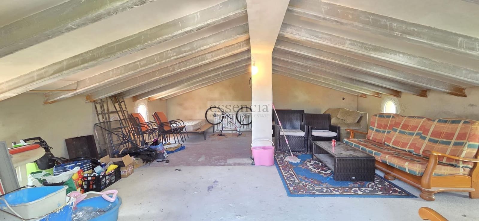 5 soveværelse Villa til salg i Oliva med swimmingpool garage - € 329.900 (Ref: 9126702)