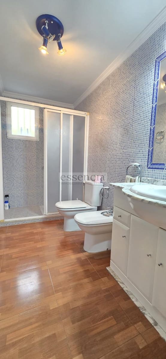 5 soveværelse Villa til salg i Oliva med swimmingpool garage - € 329.900 (Ref: 9126702)