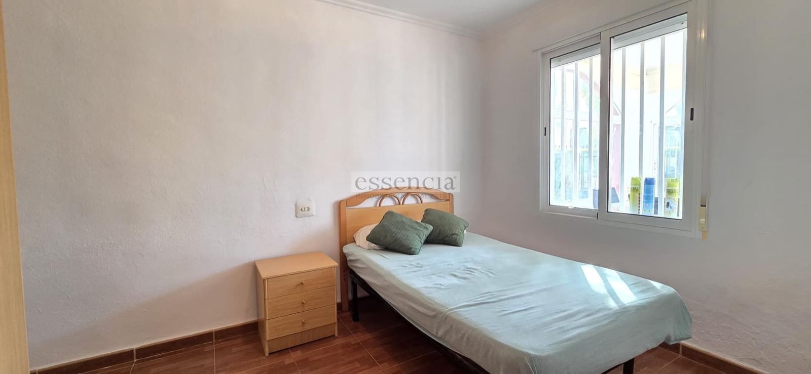 5 soveværelse Villa til salg i Oliva med swimmingpool garage - € 329.900 (Ref: 9126702)