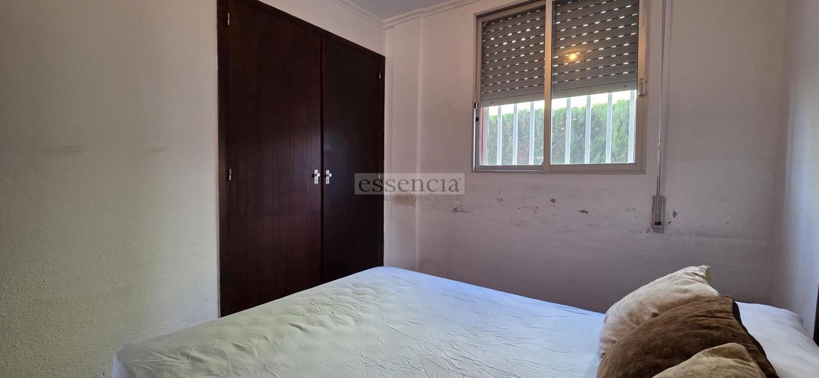 5 soveværelse Villa til salg i Oliva med swimmingpool garage - € 329.900 (Ref: 9126702)