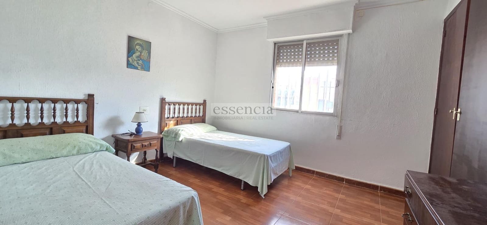 5 soveværelse Villa til salg i Oliva med swimmingpool garage - € 329.900 (Ref: 9126702)