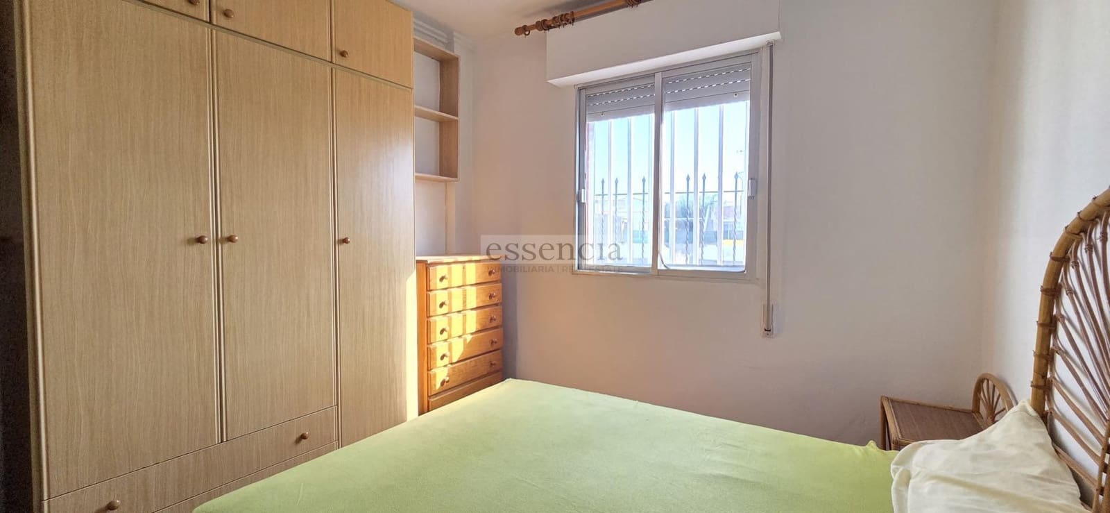 5 soveværelse Villa til salg i Oliva med swimmingpool garage - € 329.900 (Ref: 9126702)