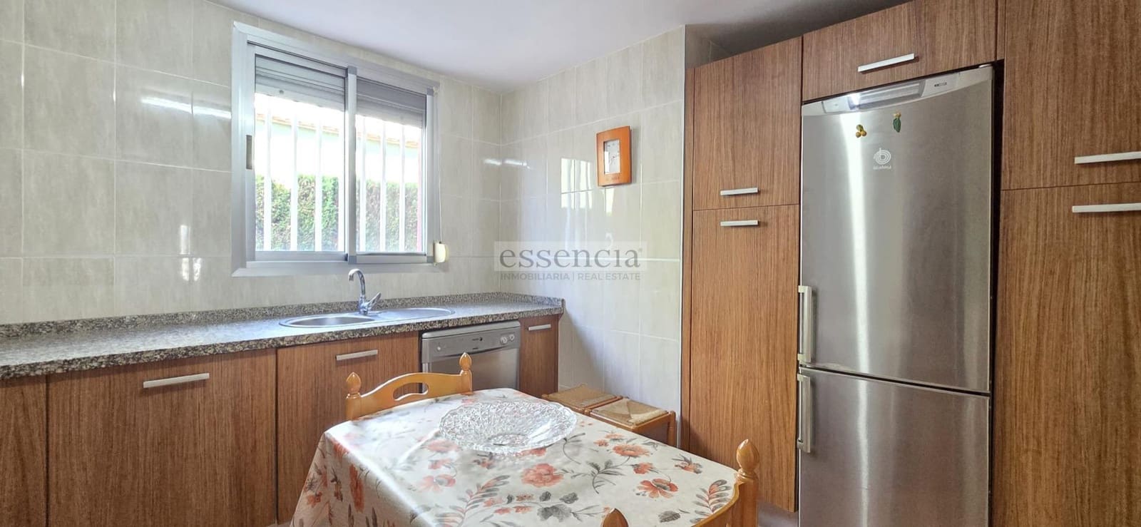 5 soveværelse Villa til salg i Oliva med swimmingpool garage - € 329.900 (Ref: 9126702)