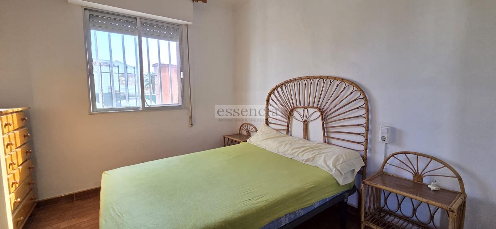 5 soveværelse Villa til salg i Oliva med swimmingpool garage - € 329.900 (Ref: 9126702)